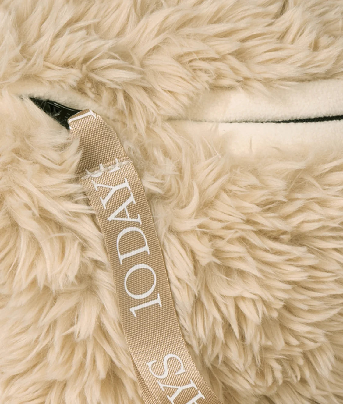 10Days | Fluffy Cross Body Bag - Pearl (20-964-6201)