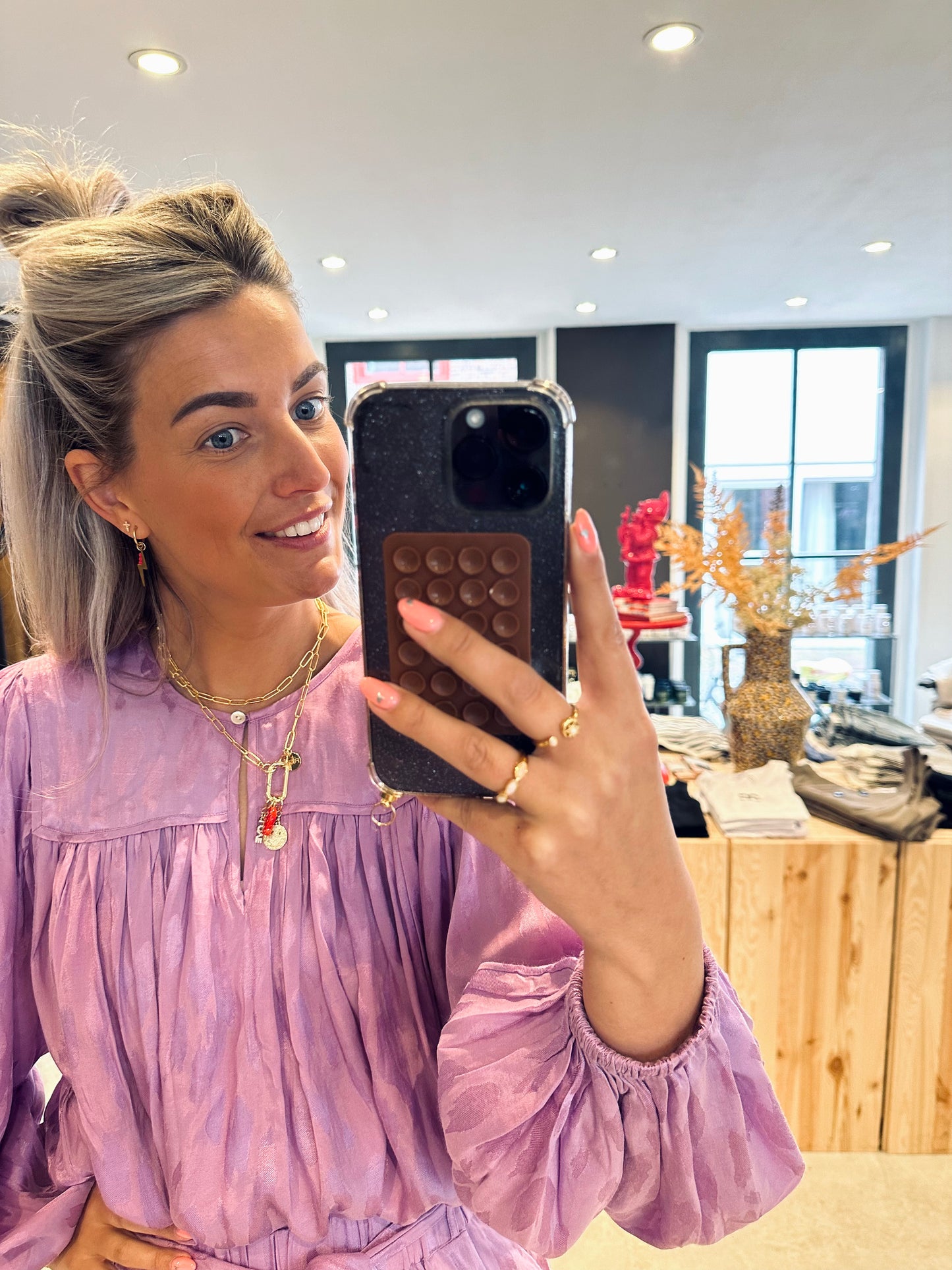 FÍ Dokkum | Schakel Ketting Goud 80cm | Neon Roze Bedels