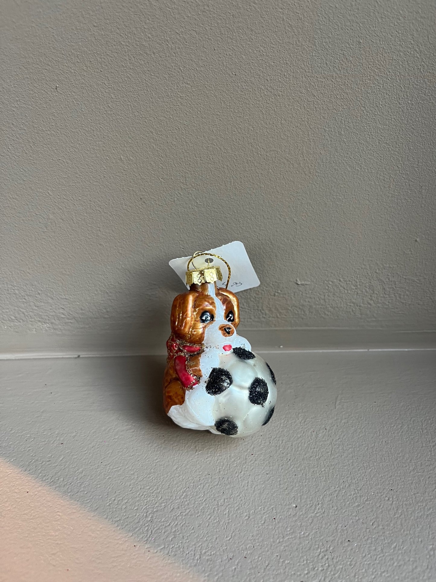 Kerst | Ornament Hond met bal