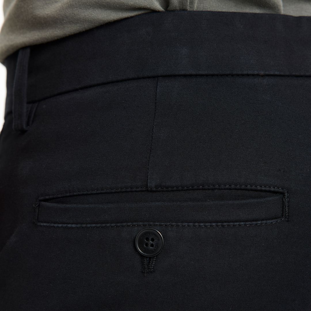 Plain Units | Josh 370 Black