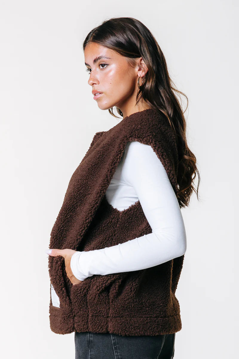 Colourful Rebel | Yadi Teddy Gilet - Brown (WJ117117)