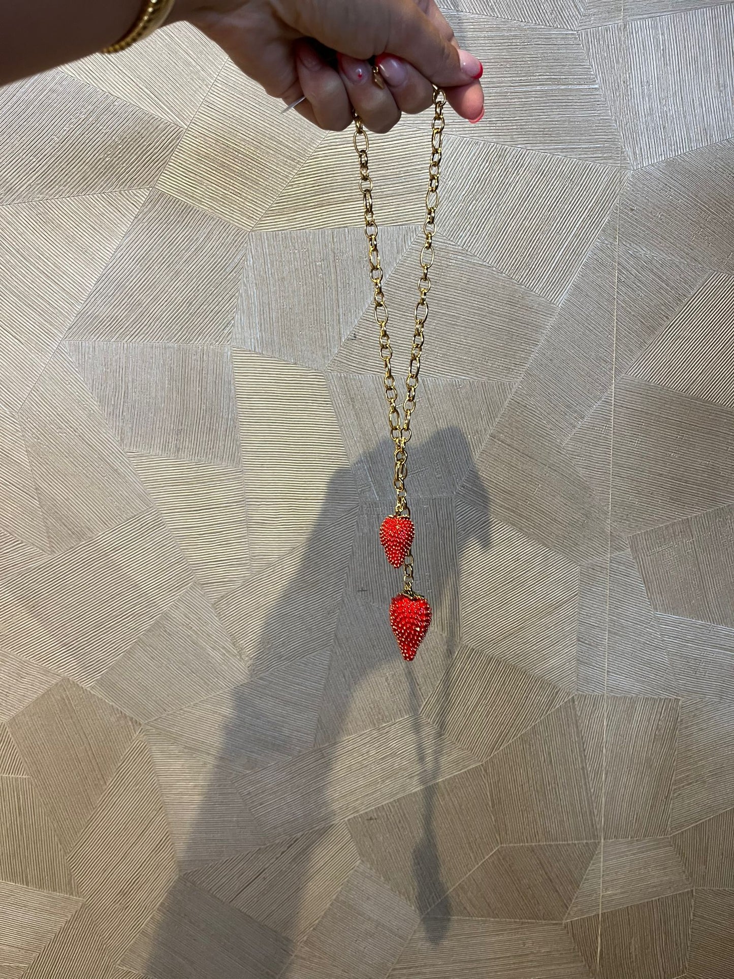 FÍ | Ketting met aardbeien