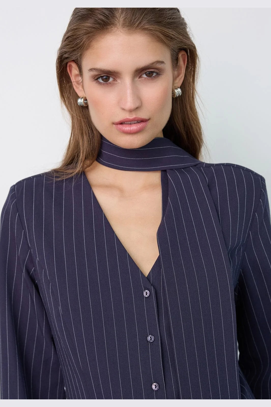 Co'Couture | LicaCC Pin Scarf Shirt - Navy