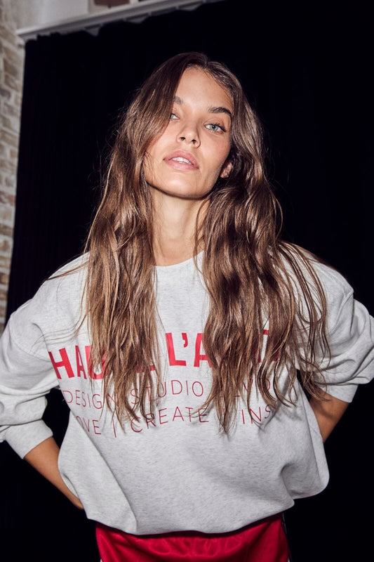 Haute L'Amitié | Studio Logo Sweat - Pearl Melange/ Red (HL10446)