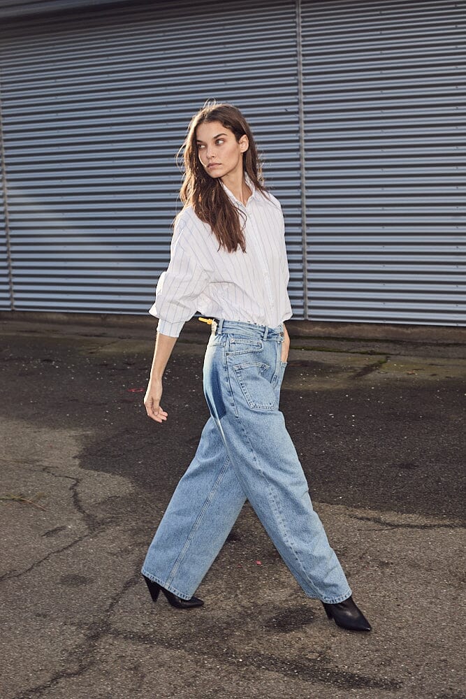 Haute L'Amitié | Flip Waist Pocket Tall Jeans - Bleached (HL10179)