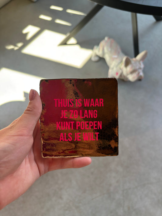 FÍ |  Tegeltje ( een man zonder buik is als een appartement zonder balkon)