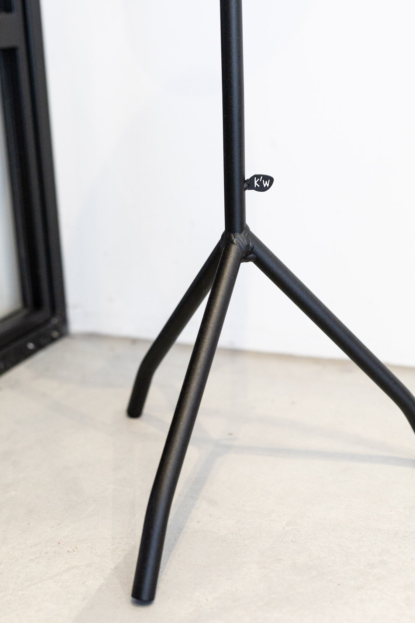K'willeminhuis | De Mini Tafel - Zwart