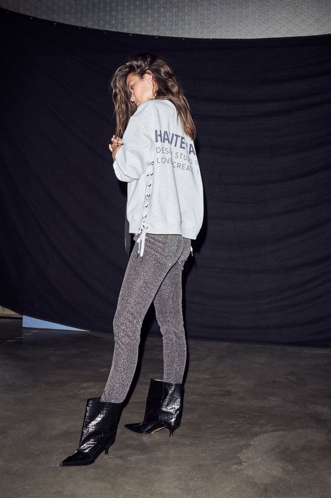 Haute L'Amitié | New Studio Tie Sweat - Pearl Melange