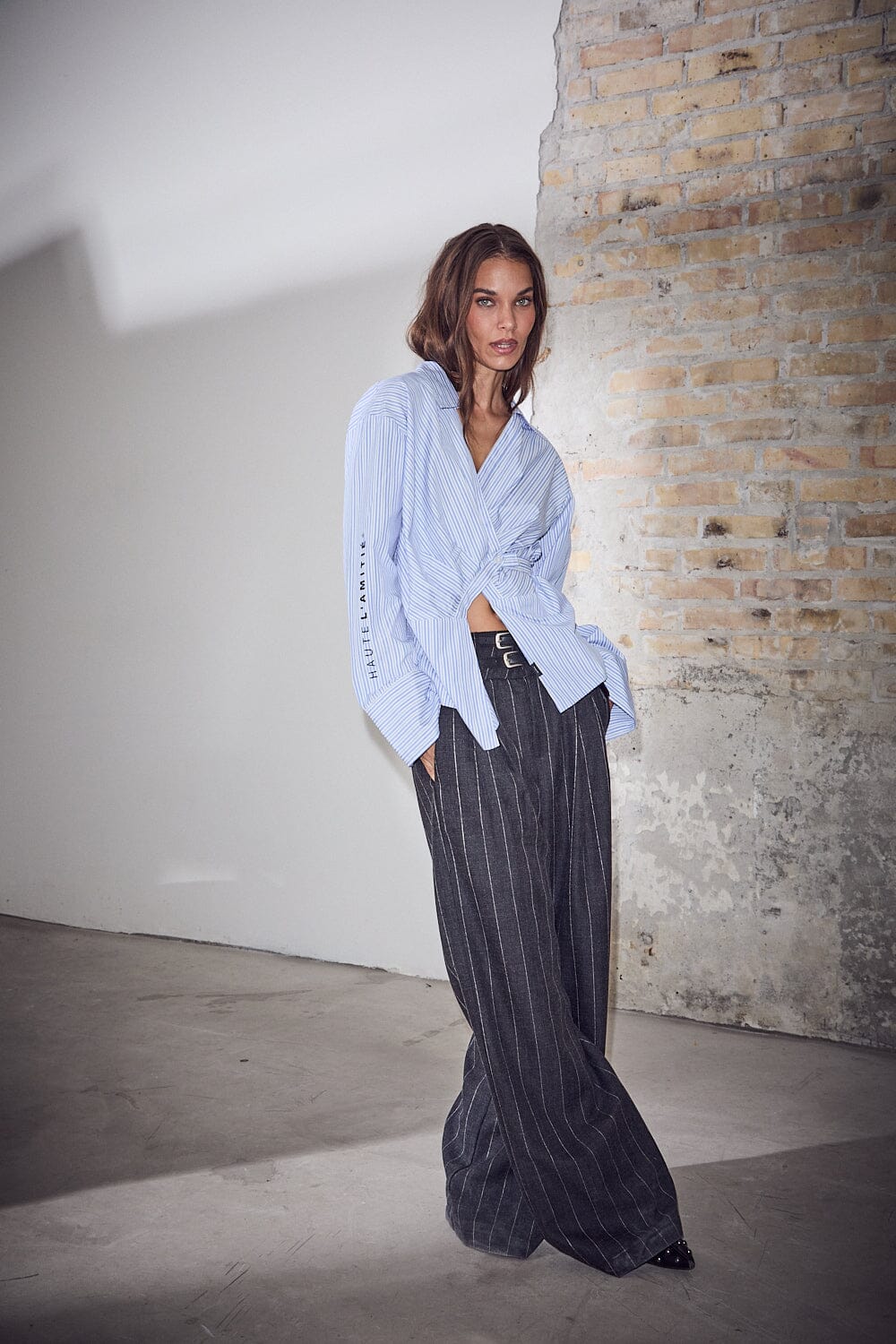 Haute l'Amitié | Nina Strap Shirt - Pale Blue Stripe (HL10795)