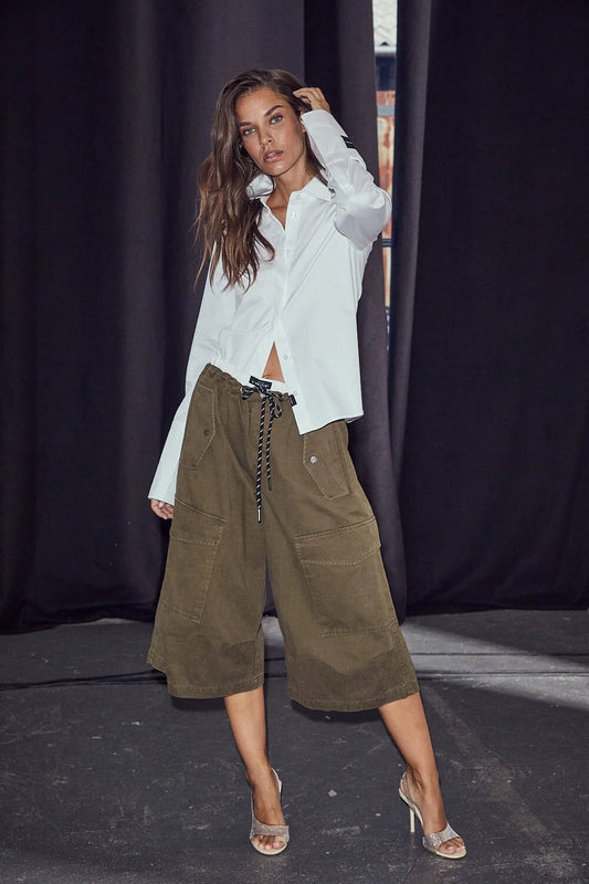 Haute L'Amitié | Pull On Cargo Bermudas - Army
