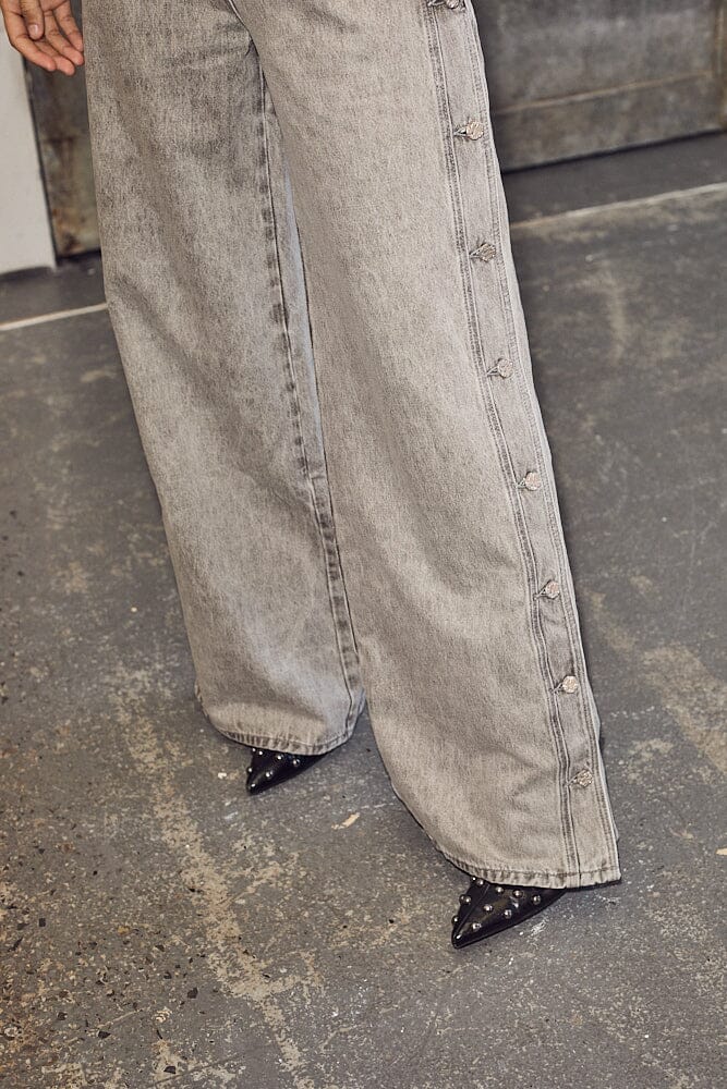 Haute L'Amitié | Side Panel Button Tall Jeans - Light Grey